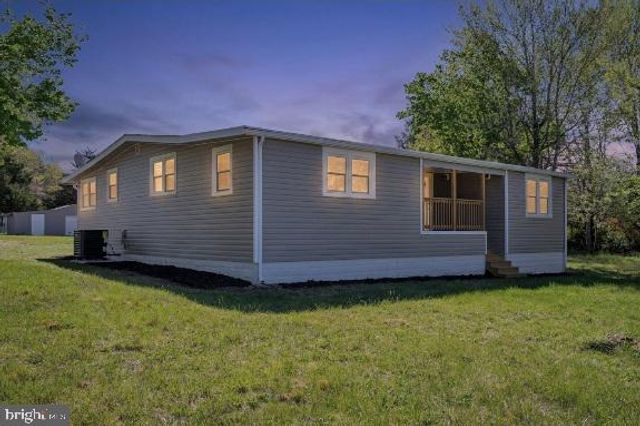 8145 SEAYS RD, Spotsylvania, VA 22551