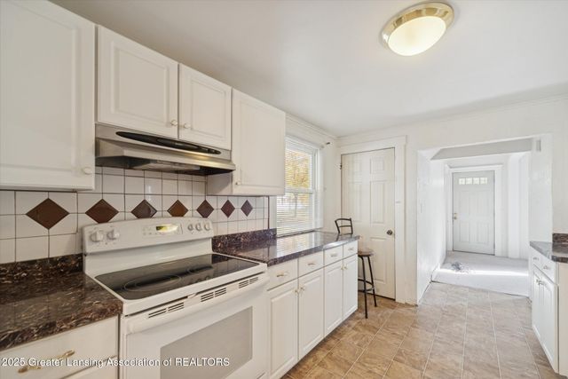 1327 N Jenison Avenue, Lansing, MI 48915