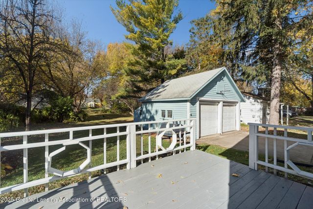 1327 N Jenison Avenue, Lansing, MI 48915