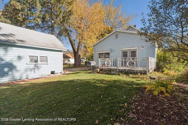 1327 N Jenison Avenue, Lansing, MI 48915