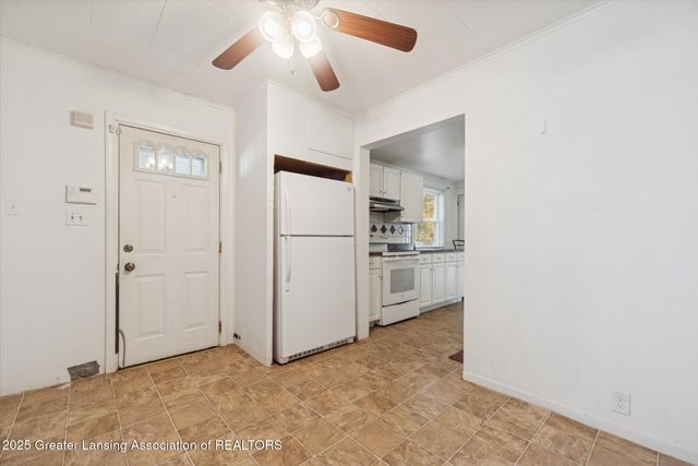 1327 N Jenison Avenue, Lansing, MI 48915