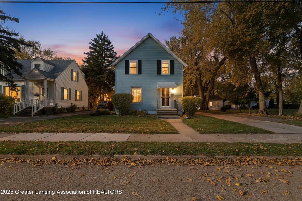 1327 N Jenison Avenue, Lansing, MI 48915