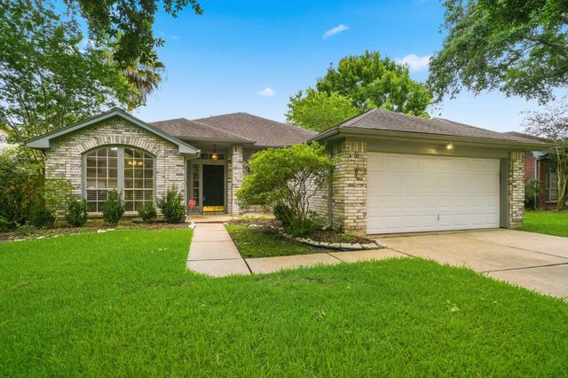 223 W New Meadows Drive, Sugar Land, TX 77479