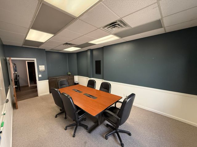 748 N Market Street, Redding, CA 96003