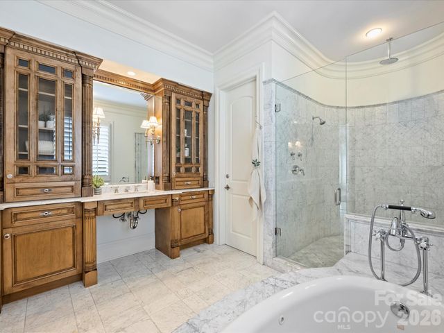 9146 Heydon Hall Circle, Charlotte, NC 28210