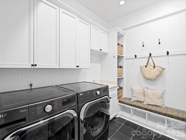 9146 Heydon Hall Circle, Charlotte, NC 28210
