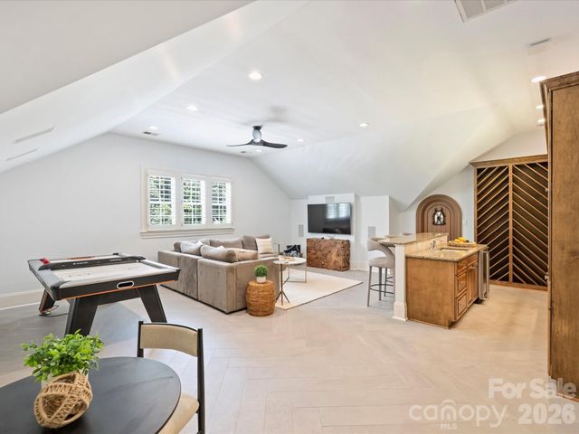 9146 Heydon Hall Circle, Charlotte, NC 28210