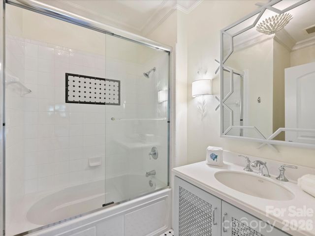 9146 Heydon Hall Circle, Charlotte, NC 28210