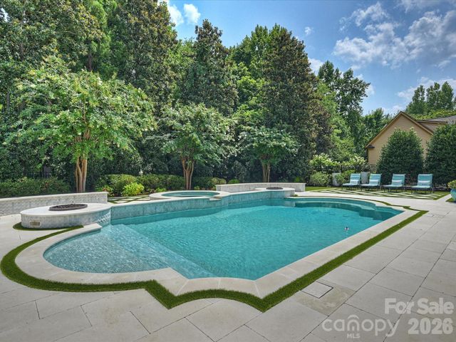 9146 Heydon Hall Circle, Charlotte, NC 28210