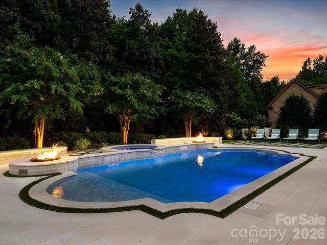 9146 Heydon Hall Circle, Charlotte, NC 28210