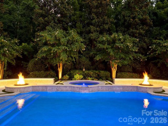 9146 Heydon Hall Circle, Charlotte, NC 28210