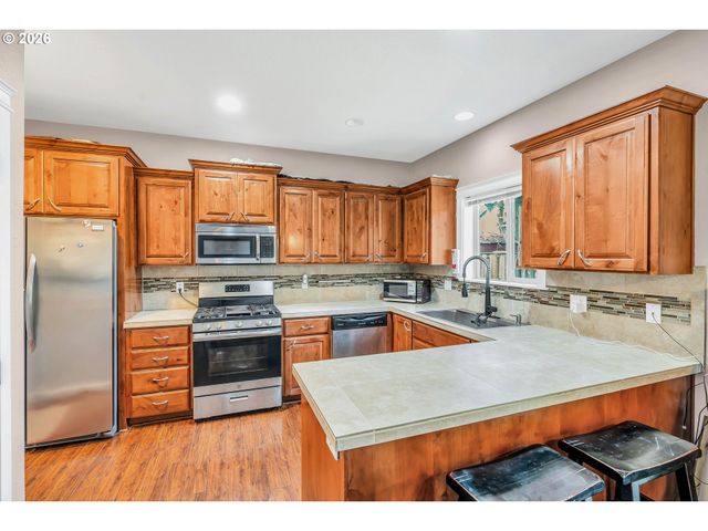 580 E AZALEA St, Yamhill, OR 97148