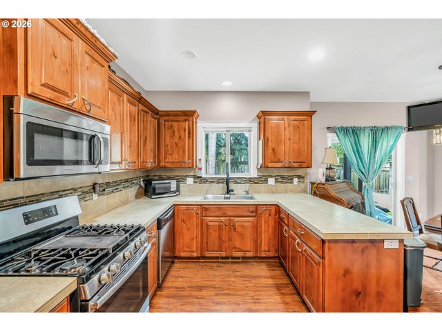 580 E AZALEA St, Yamhill, OR 97148