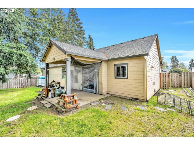580 E AZALEA St, Yamhill, OR 97148