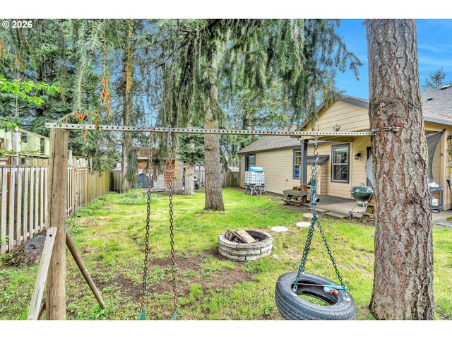 580 E AZALEA St, Yamhill, OR 97148