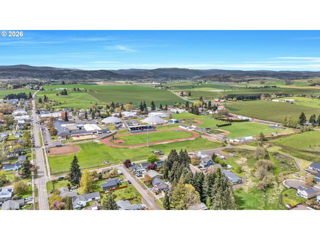 580 E AZALEA St, Yamhill, OR 97148