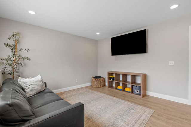 18565 Ogden Street NW, Elk River, MN 55330