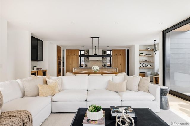 580 S Franklin Street, Denver, CO 80209