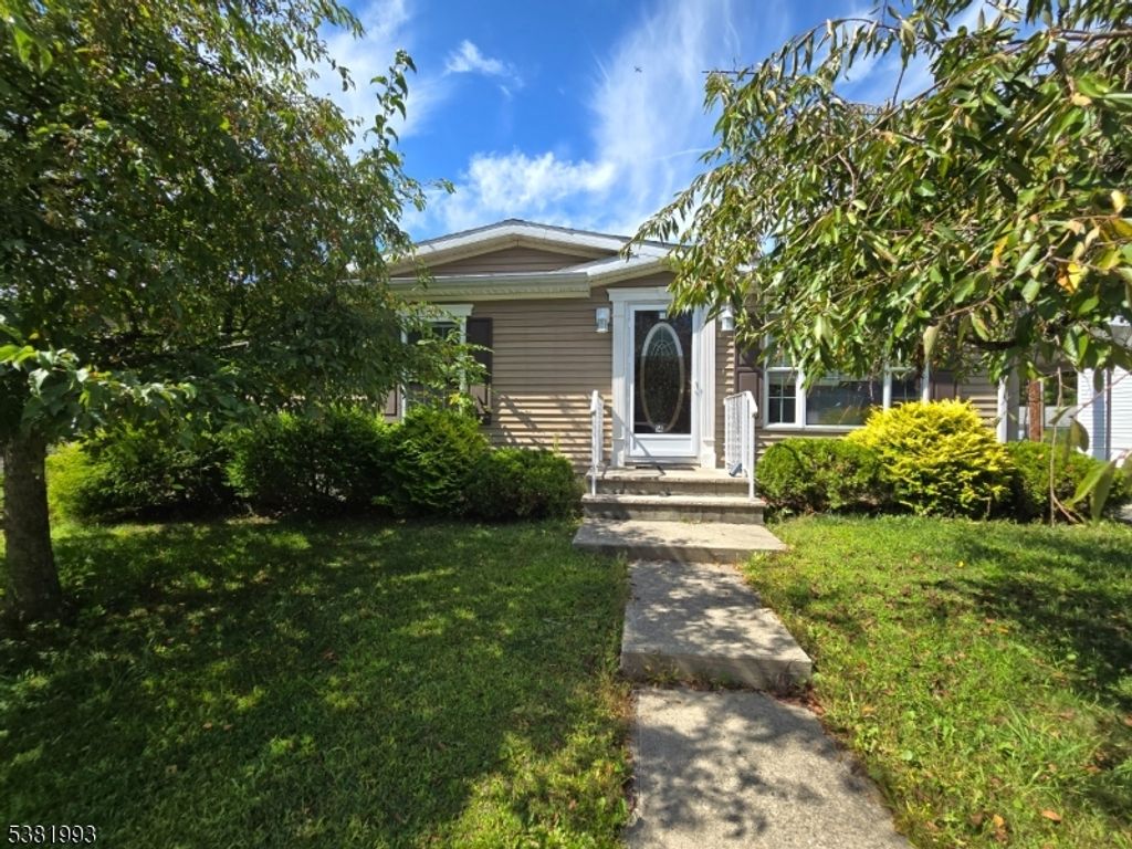 93 Mt Pleasant F14, Rockaway Twp., NJ 07866