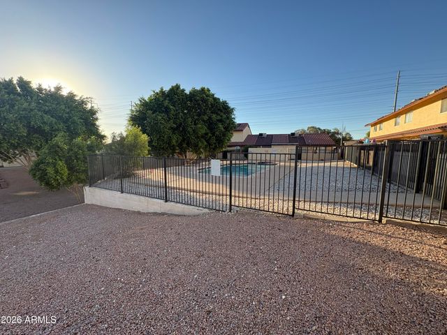 6454 E UNIVERSITY Drive 2, Mesa, AZ 85205
