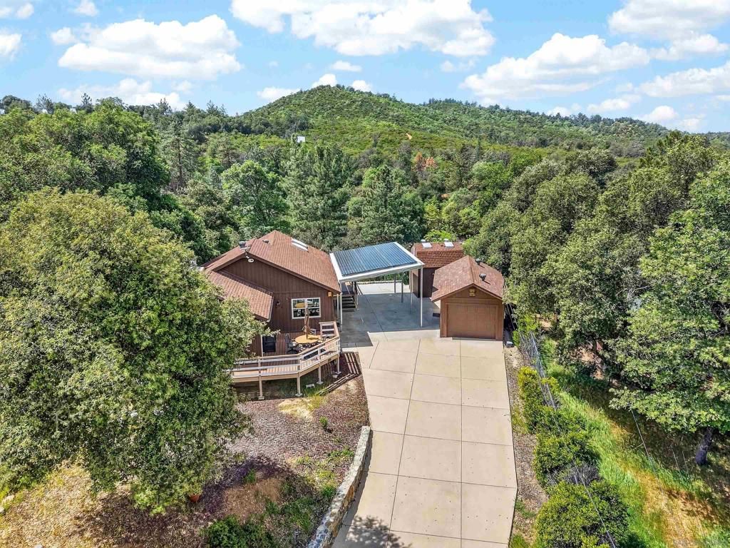 Image 2 of property listing at 2020 Prospect Pl., Julian, CA 92036