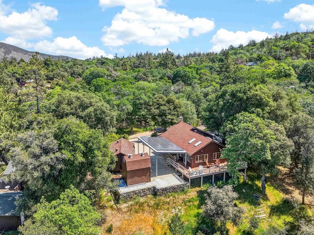 Image 3 of property listing at 2020 Prospect Pl., Julian, CA 92036