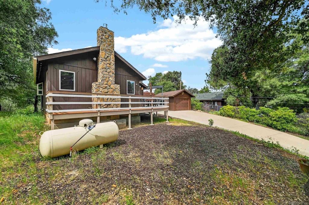 Image 4 of property listing at 2020 Prospect Pl., Julian, CA 92036