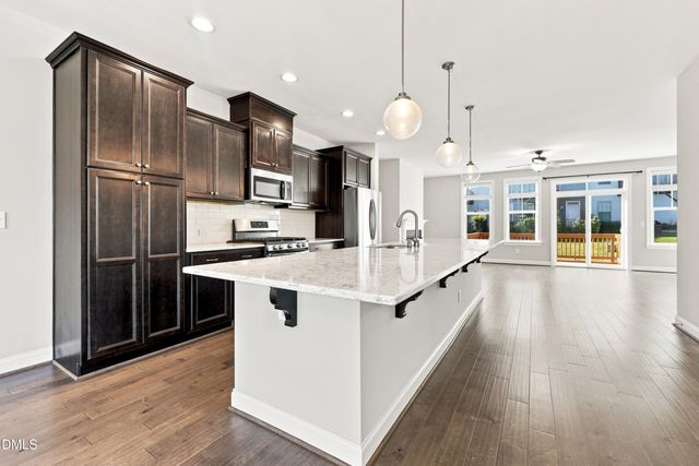 939 Dalton Ridge Place, Apex, NC 27523
