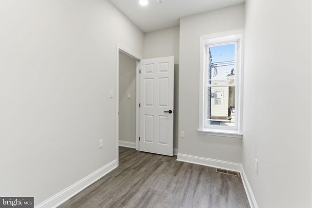 2248 S DARIEN ST, Philadelphia, PA 19148