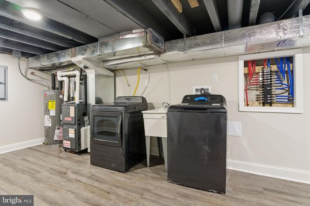 2248 S DARIEN ST, Philadelphia, PA 19148