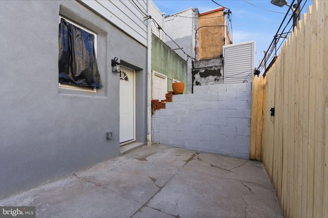 2248 S DARIEN ST, Philadelphia, PA 19148