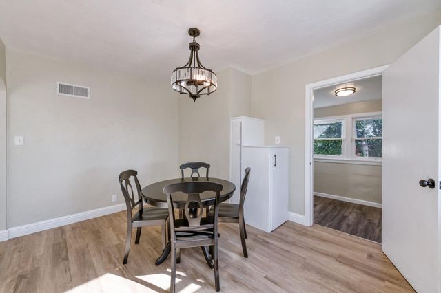 2004 N Maple Avenue, Fresno, CA 93703