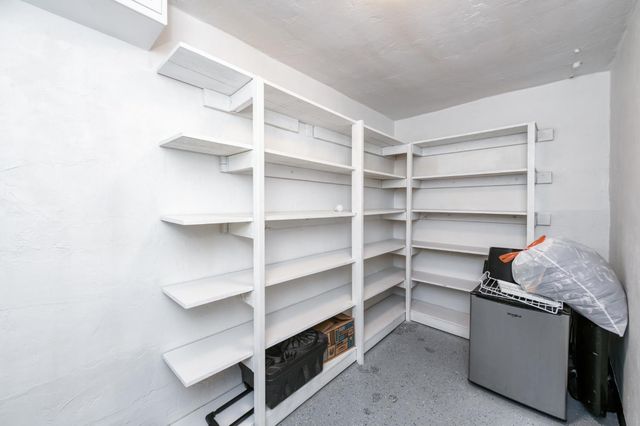 2004 N Maple Avenue, Fresno, CA 93703