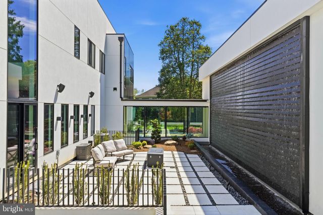 8970 BROOK ROAD, Mclean, VA 22102