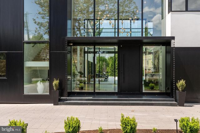 8970 BROOK ROAD, Mclean, VA 22102