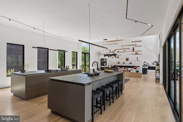 8970 BROOK ROAD, Mclean, VA 22102