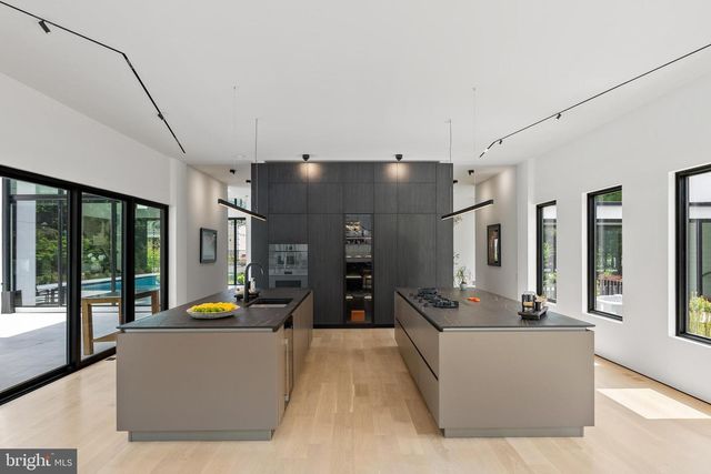 8970 BROOK ROAD, Mclean, VA 22102