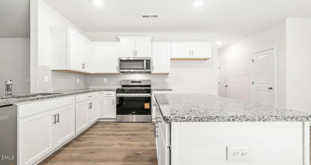 1383 Lansdowne Drive 401, Mebane, NC 27302