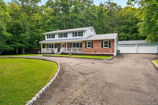 87 Mott Farm Road, Tomkins Cove, NY 10986