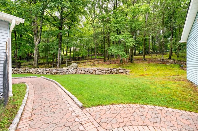 87 Mott Farm Road, Tomkins Cove, NY 10986