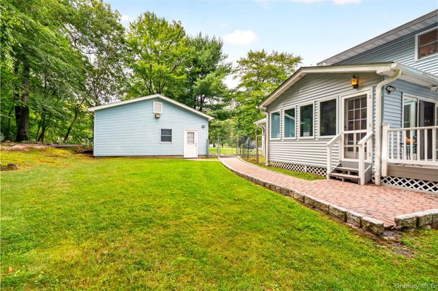 87 Mott Farm Road, Tomkins Cove, NY 10986