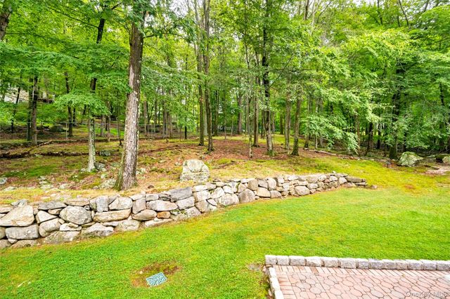 87 Mott Farm Road, Tomkins Cove, NY 10986