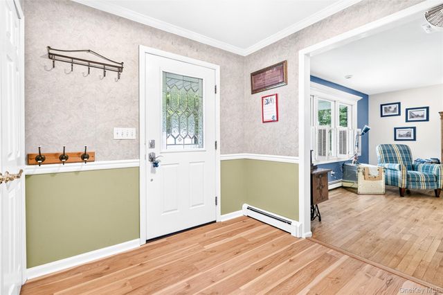 87 Mott Farm Road, Tomkins Cove, NY 10986