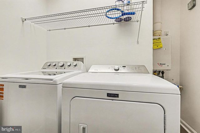 8610 FLIPPO DR, Fredericksburg, VA 22408