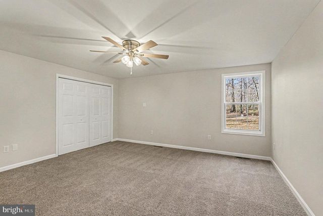 8610 FLIPPO DR, Fredericksburg, VA 22408