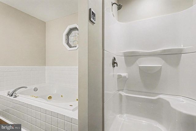 8610 FLIPPO DR, Fredericksburg, VA 22408