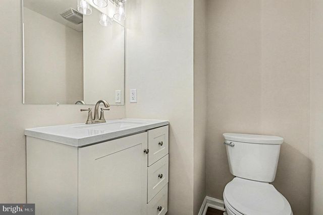 8610 FLIPPO DR, Fredericksburg, VA 22408