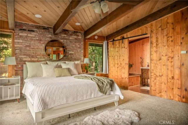 24251 Great View Drive, Crestline, CA 92325
