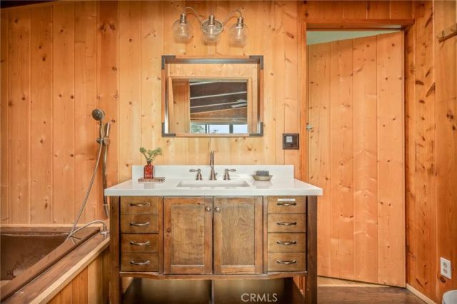 24251 Great View Drive, Crestline, CA 92325