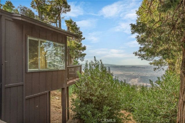 24251 Great View Drive, Crestline, CA 92325